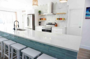 Pets Ok! Boho Bungalow 10mins 2 Beach Wpool Table